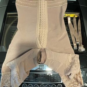 High compression Columbian Faja for tummy tuck, Liposuction and BBL recovery.